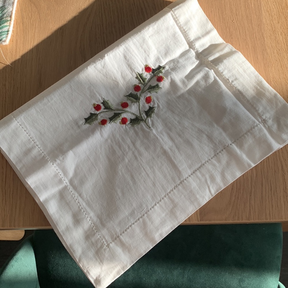 Embroidered Holly Cotton Tablecloth